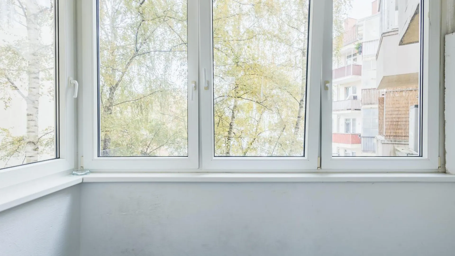 Centrally Located 2-Room Apartment Ганновер 0*,  Германия