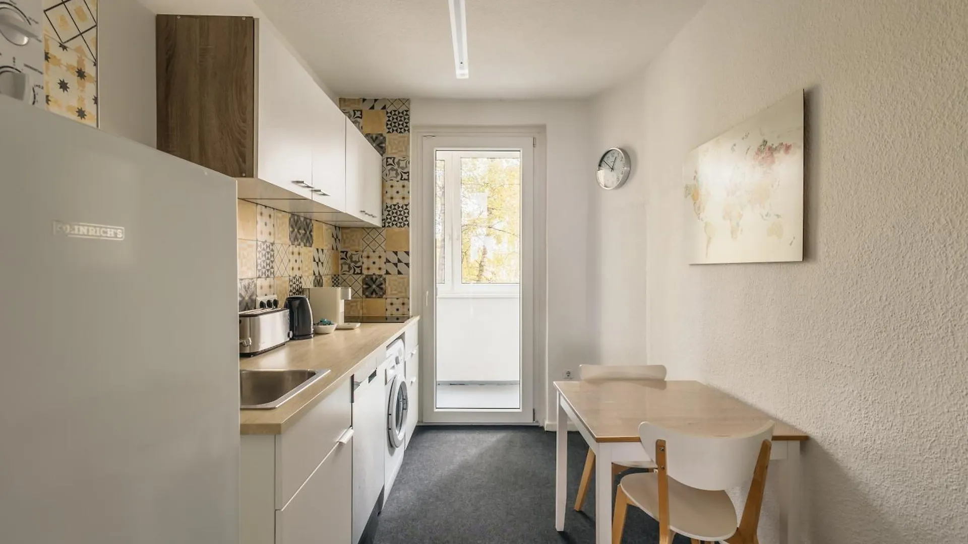 Centrally Located 2-Room Apartment Ганновер Германия