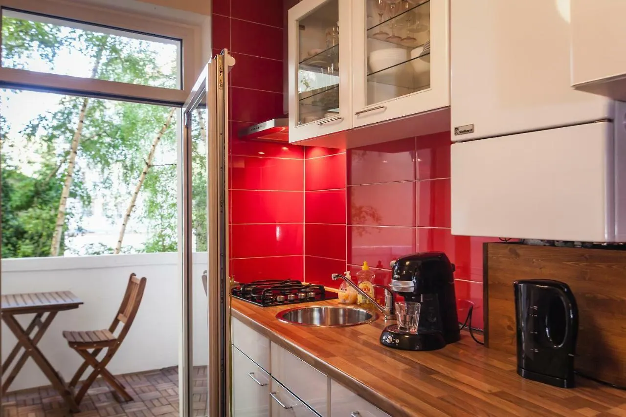 Centrally Located 2-Room Apartment Ганновер